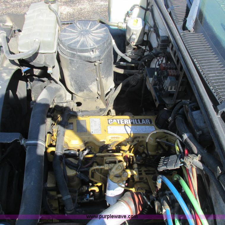 image for item K2157 2002 Chevrolet C7500 dump truck