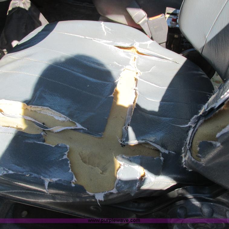 image for item K2157 2002 Chevrolet C7500 dump truck