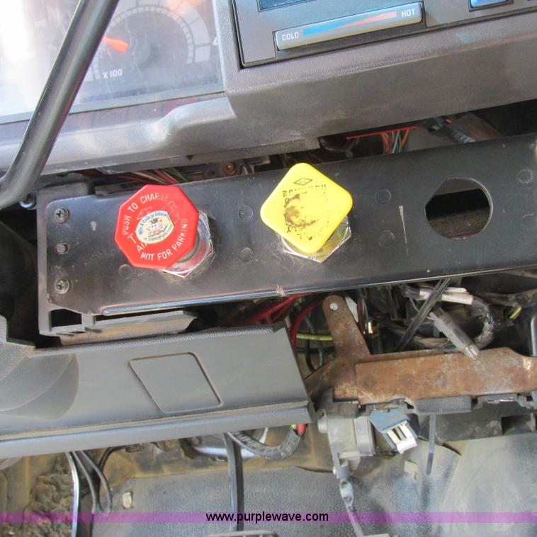 image for item K2157 2002 Chevrolet C7500 dump truck