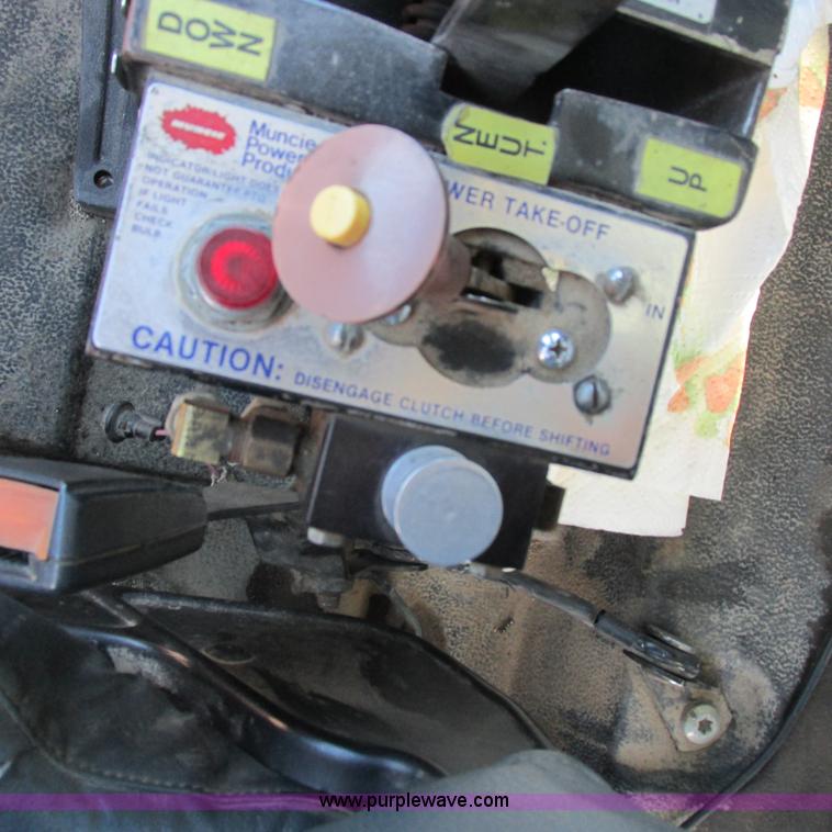 image for item K2157 2002 Chevrolet C7500 dump truck