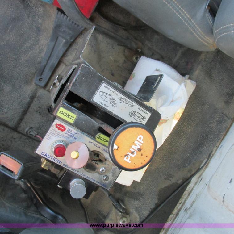 image for item K2157 2002 Chevrolet C7500 dump truck