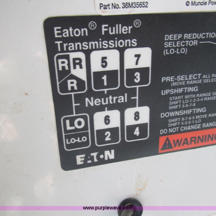 image for item K2157 2002 Chevrolet C7500 dump truck