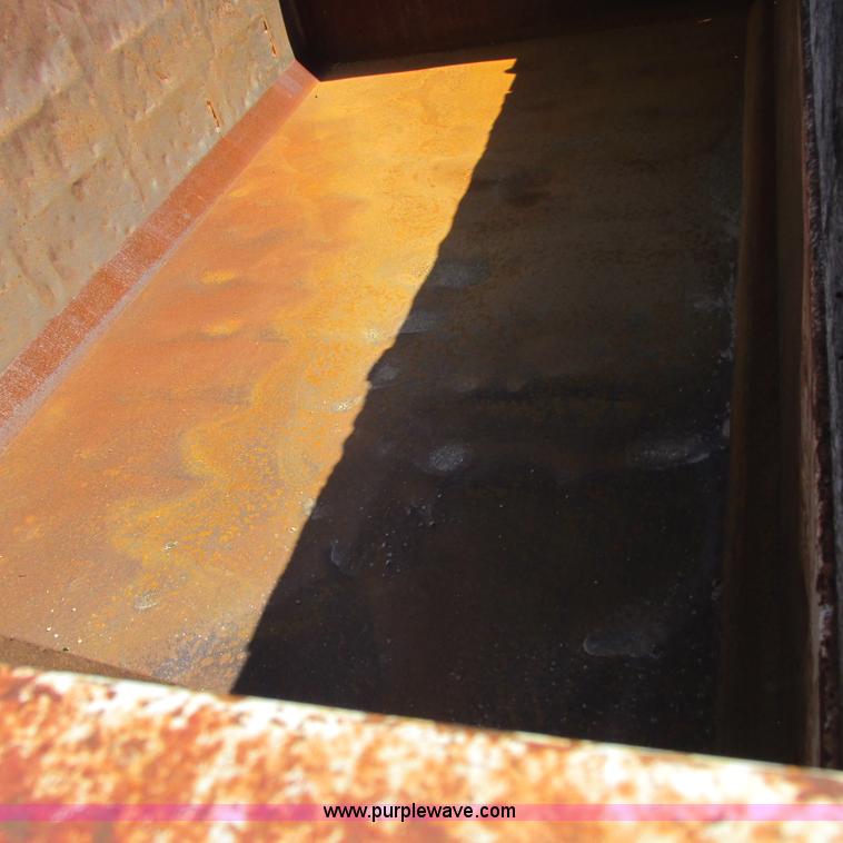 image for item K2157 2002 Chevrolet C7500 dump truck