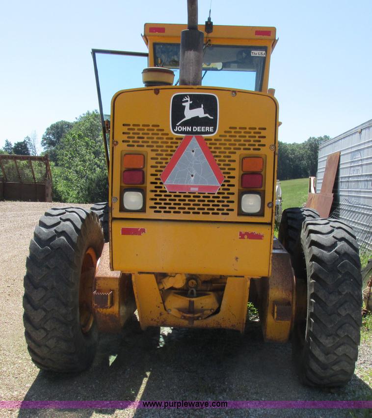 image for item K2158 1992 John Deere 670B motor grader