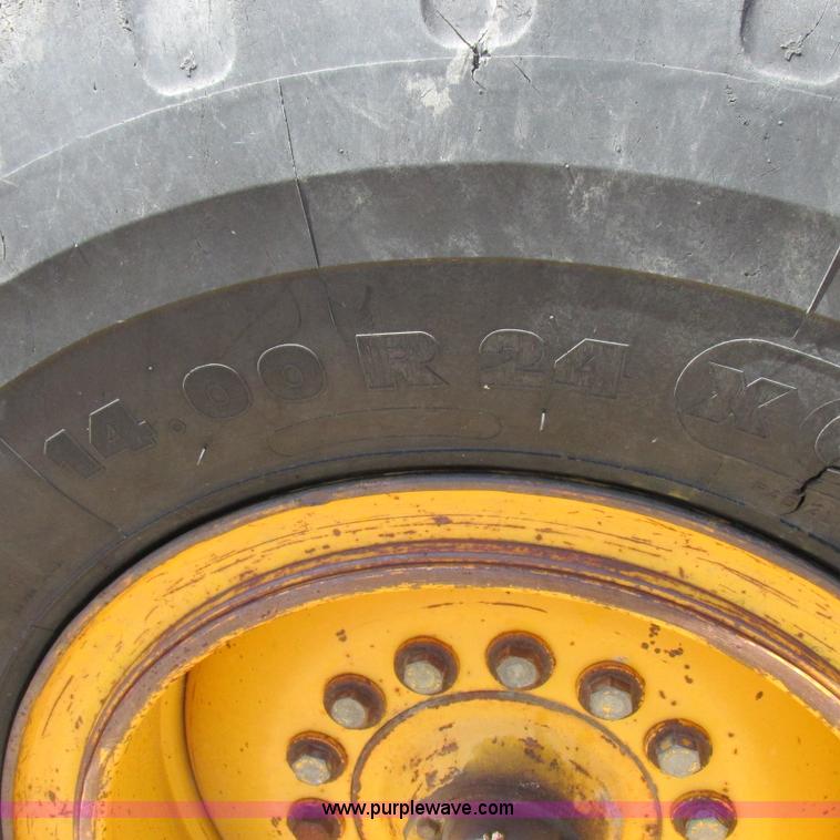 image for item K2158 1992 John Deere 670B motor grader