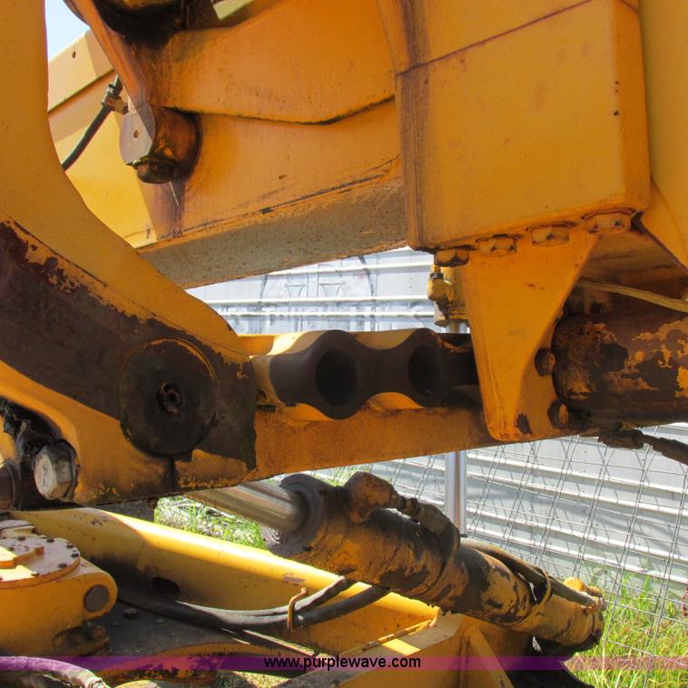 image for item K2158 1992 John Deere 670B motor grader