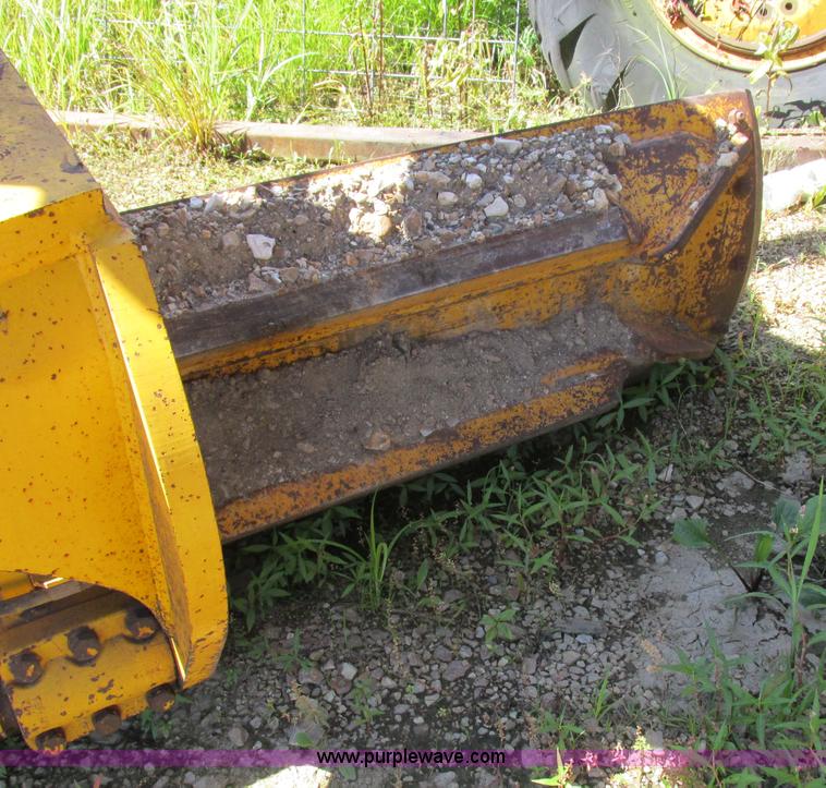 image for item K2158 1992 John Deere 670B motor grader