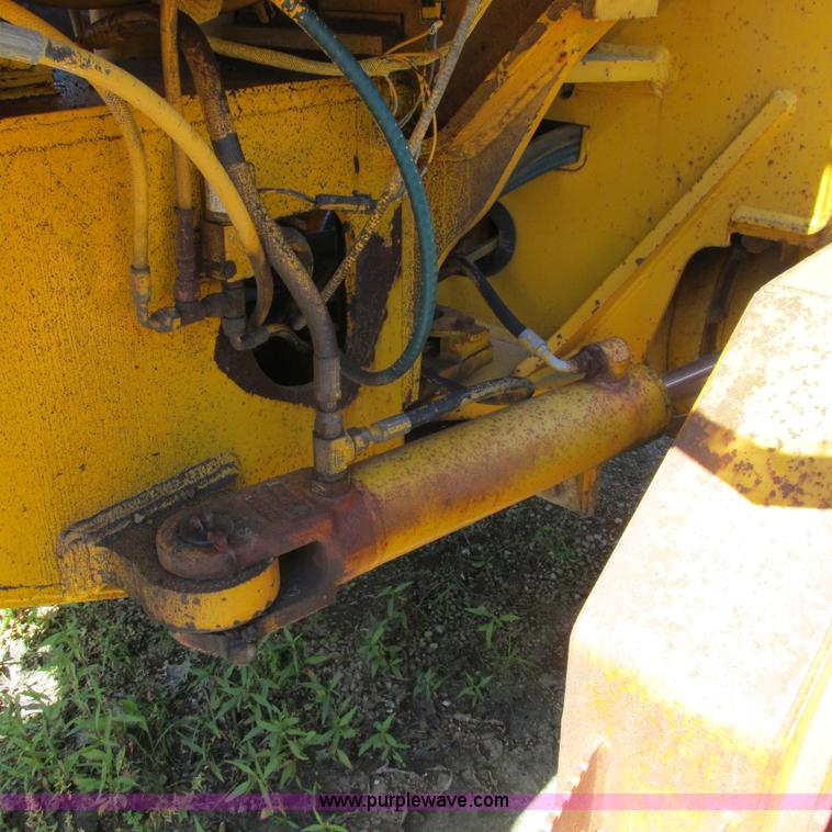 image for item K2158 1992 John Deere 670B motor grader