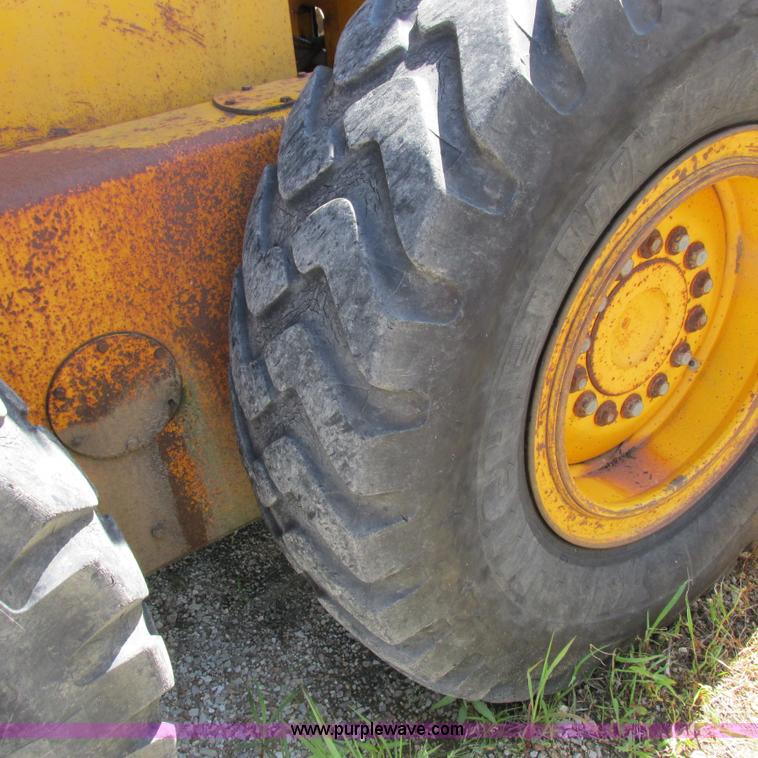 image for item K2158 1992 John Deere 670B motor grader