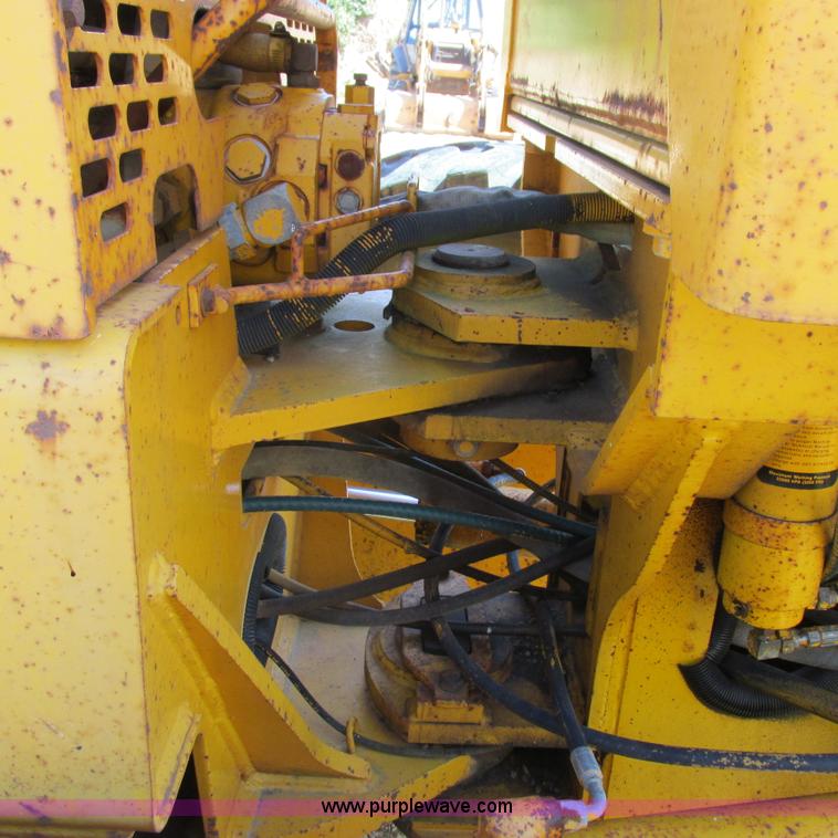 image for item K2158 1992 John Deere 670B motor grader