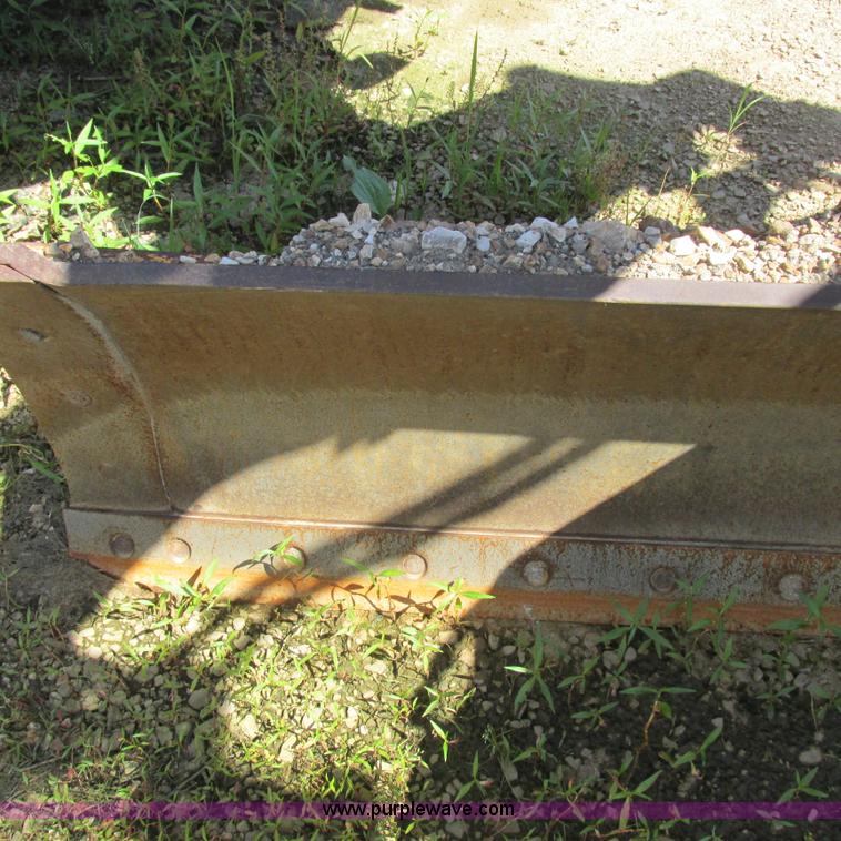 image for item K2158 1992 John Deere 670B motor grader