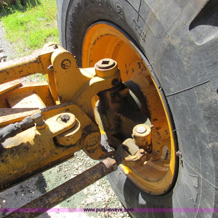 image for item K2158 1992 John Deere 670B motor grader