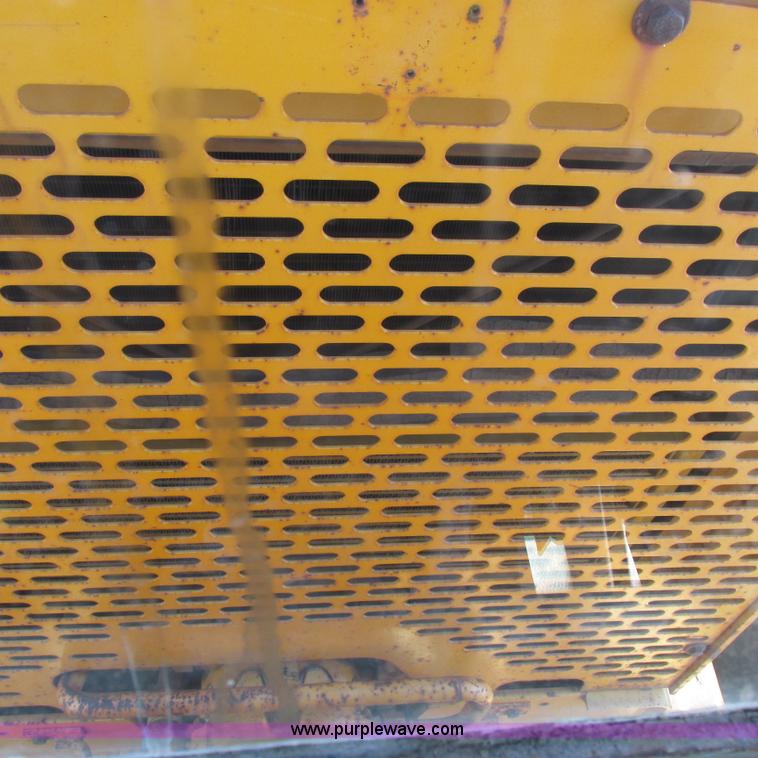 image for item K2158 1992 John Deere 670B motor grader