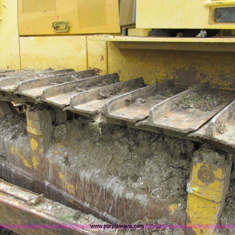 image for item K2171 2000 New Holland DC180 dozer