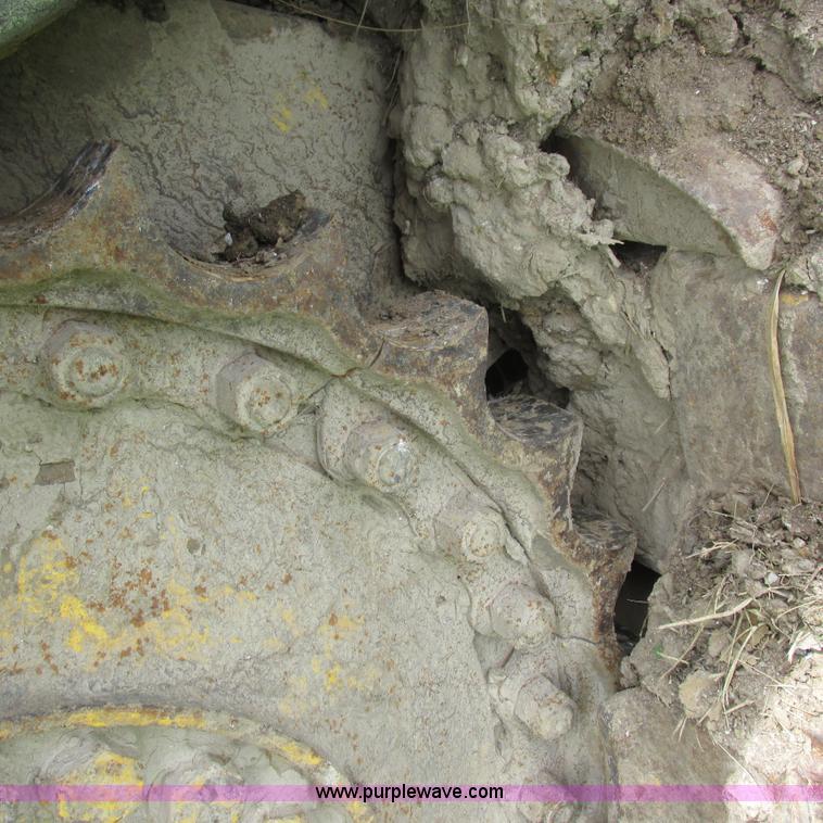 image for item K2171 2000 New Holland DC180 dozer