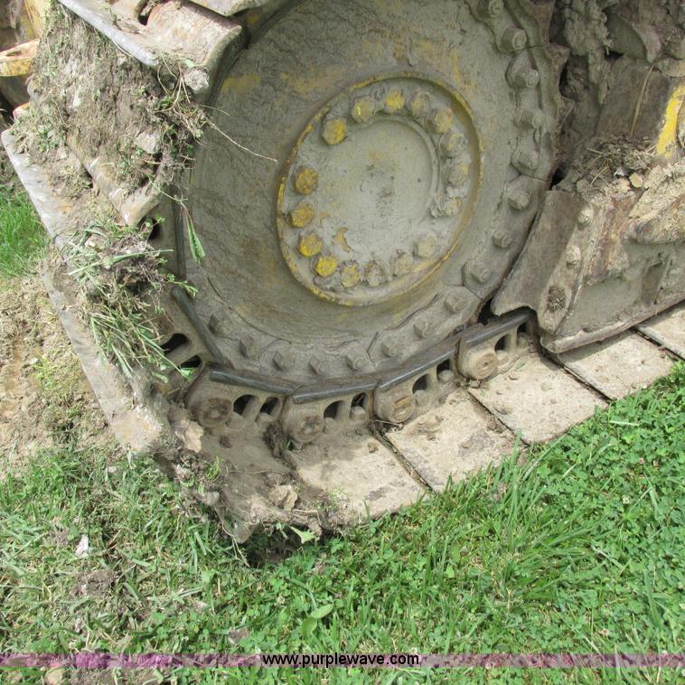 image for item K2171 2000 New Holland DC180 dozer