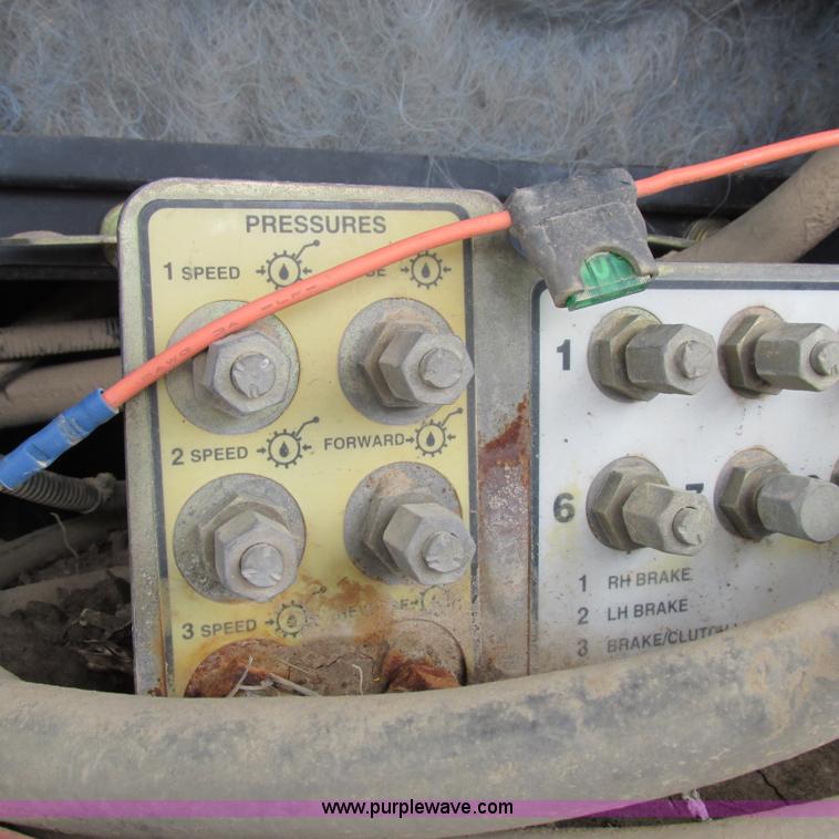 image for item K2171 2000 New Holland DC180 dozer