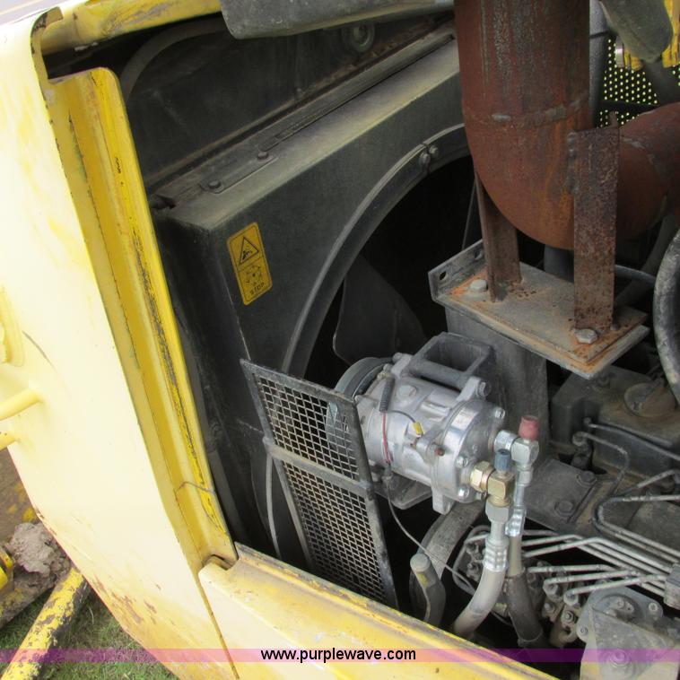 image for item K2171 2000 New Holland DC180 dozer