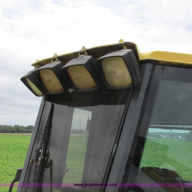 image for item K2171 2000 New Holland DC180 dozer