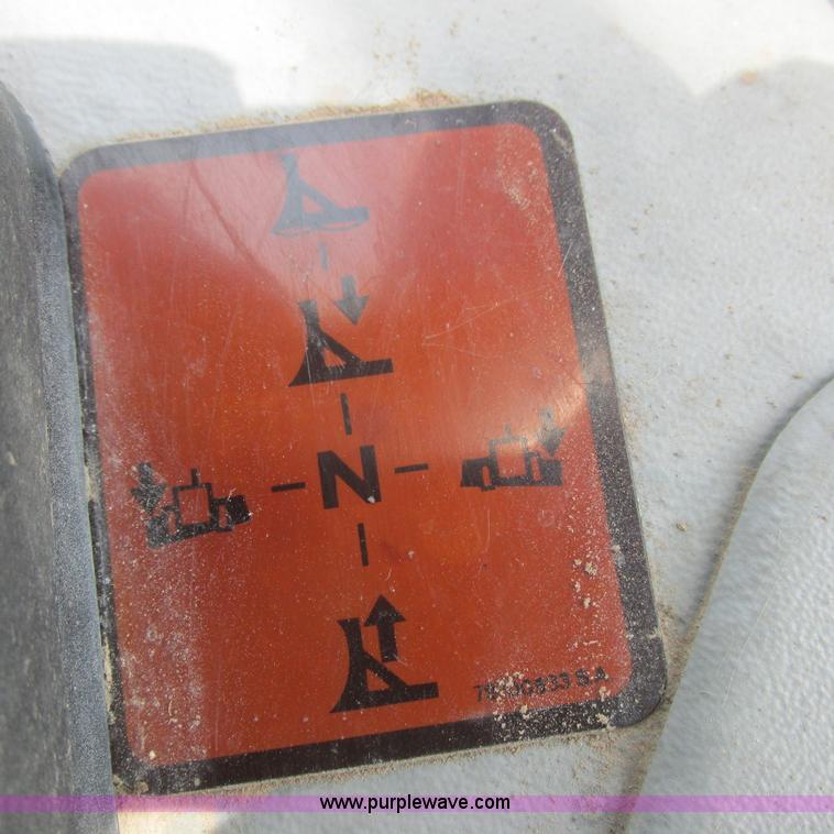 image for item K2171 2000 New Holland DC180 dozer