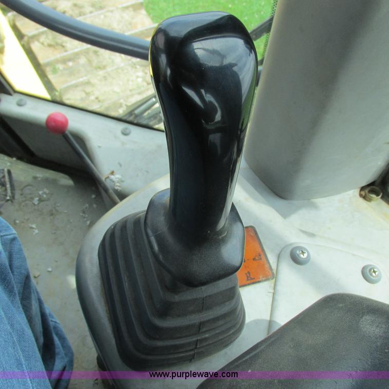 image for item K2171 2000 New Holland DC180 dozer