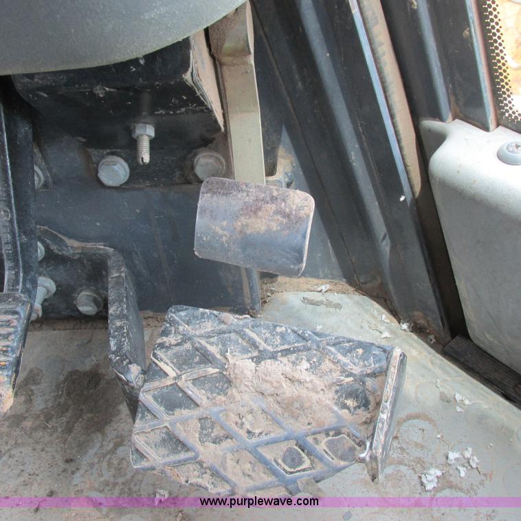 image for item K2171 2000 New Holland DC180 dozer