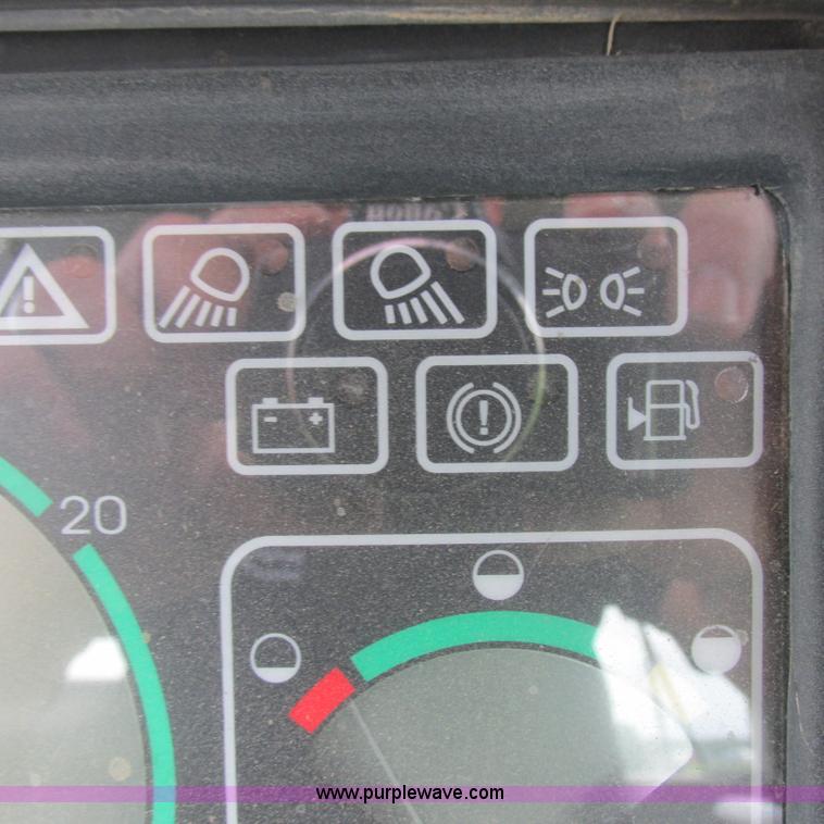 image for item K2171 2000 New Holland DC180 dozer