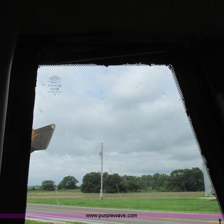 image for item K2171 2000 New Holland DC180 dozer