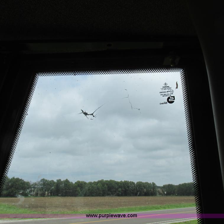 image for item K2171 2000 New Holland DC180 dozer