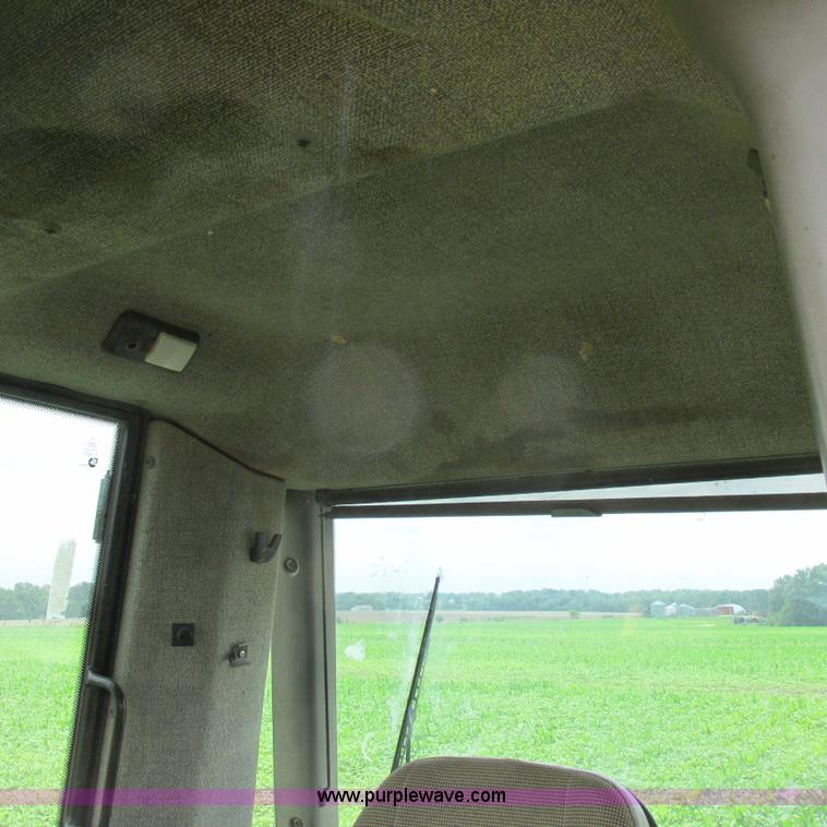 image for item K2171 2000 New Holland DC180 dozer