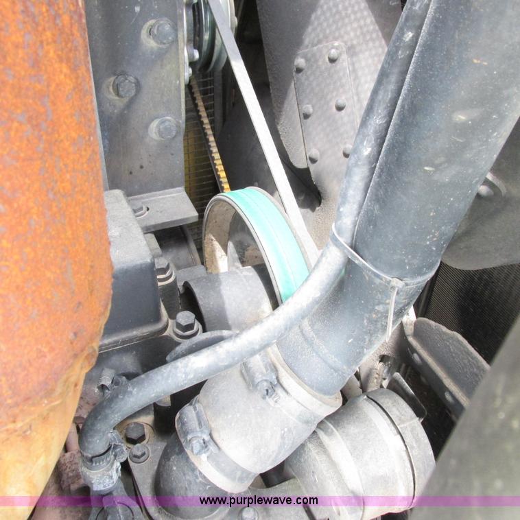 image for item K2171 2000 New Holland DC180 dozer