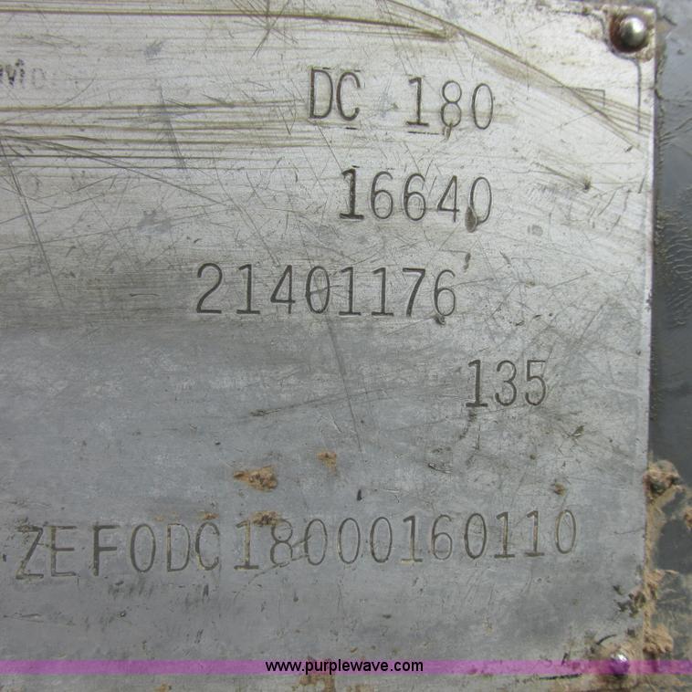 image for item K2171 2000 New Holland DC180 dozer