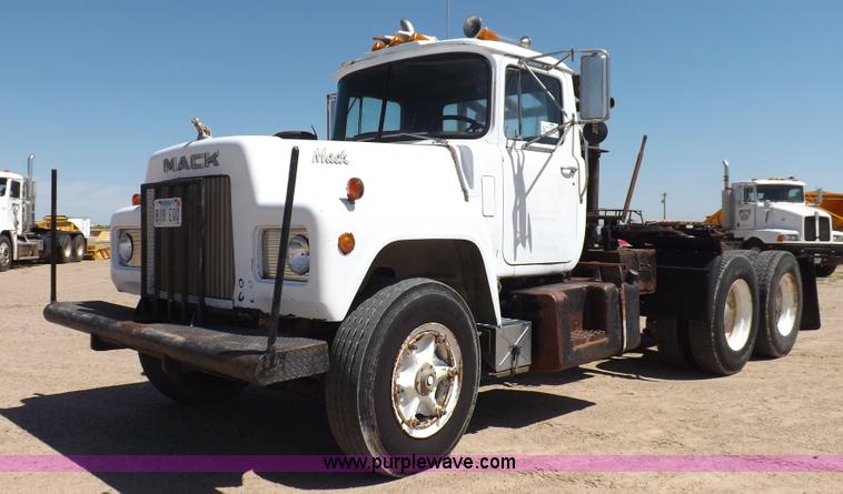 image for item K3965 1972 Mack R semi truck