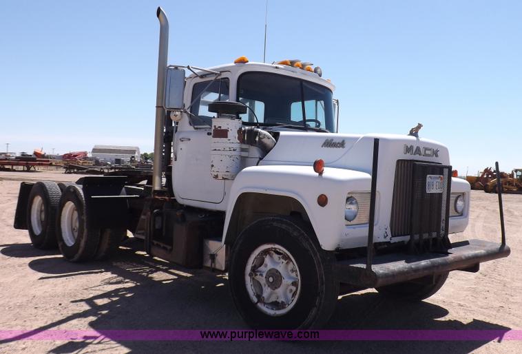 image for item K3965 1972 Mack R semi truck