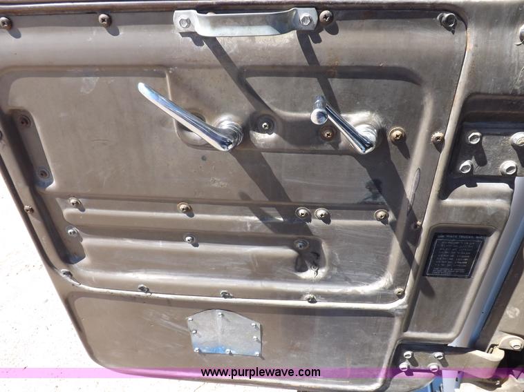 image for item K3965 1972 Mack R semi truck