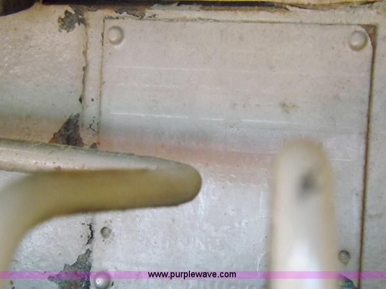 image for item K3965 1972 Mack R semi truck