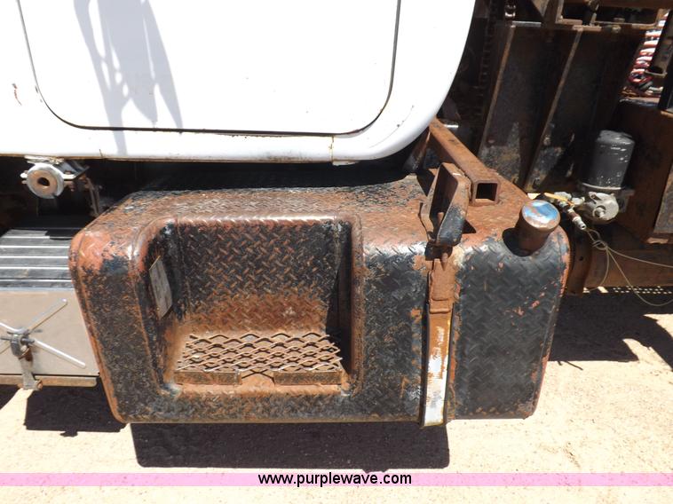 image for item K3965 1972 Mack R semi truck