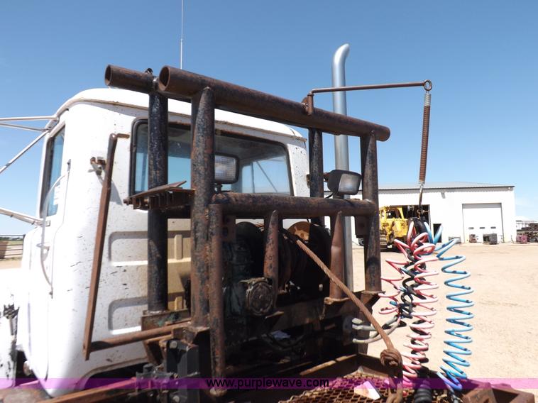 image for item K3965 1972 Mack R semi truck