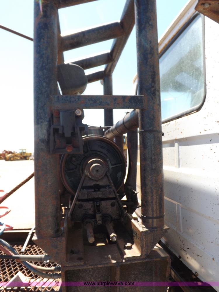 image for item K3965 1972 Mack R semi truck