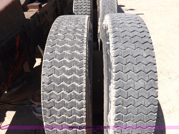 image for item K3965 1972 Mack R semi truck