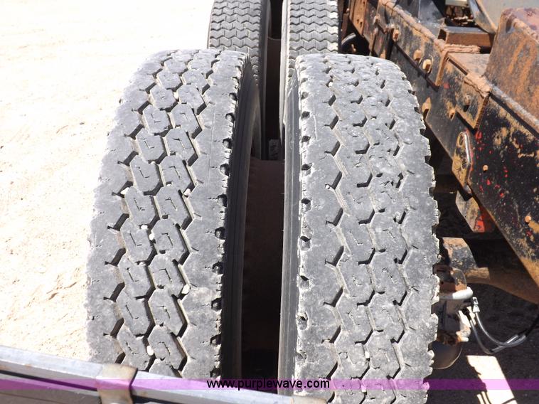 image for item K3965 1972 Mack R semi truck