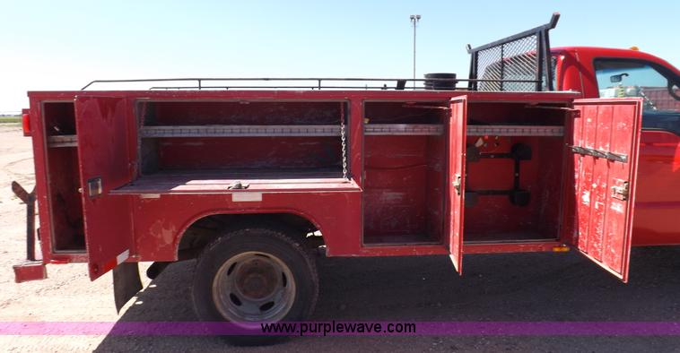 image for item K3967 1999 Ford F550 Super Duty service truck