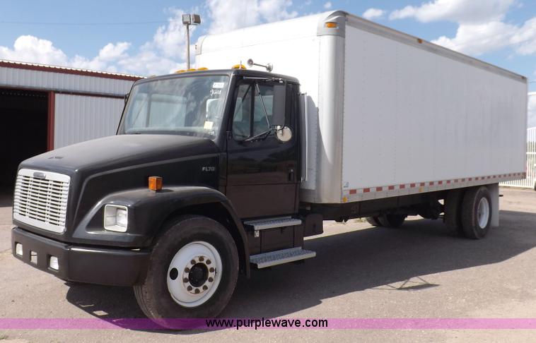 image for item K3999 2003 Freightliner FL70 box truck