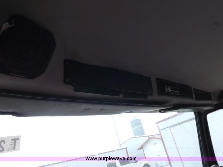 image for item K3999 2003 Freightliner FL70 box truck