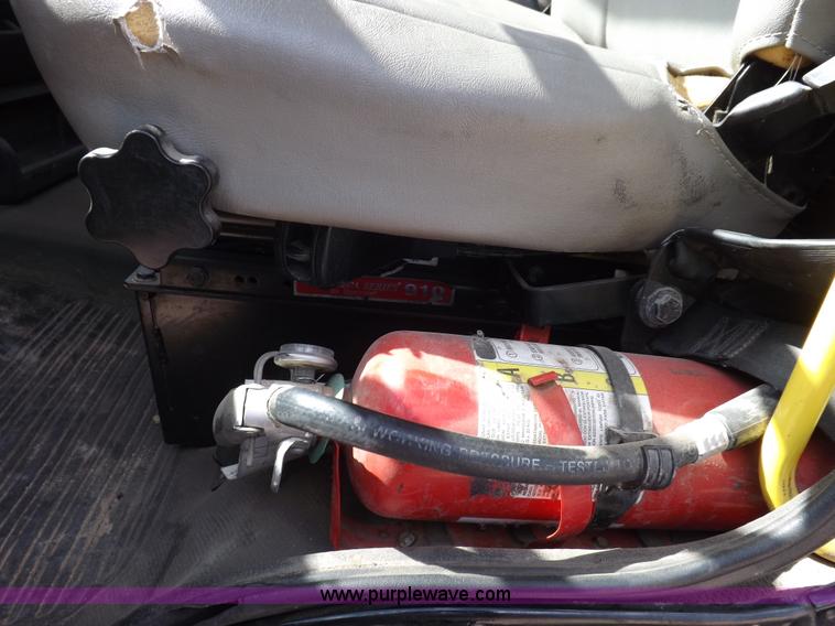 image for item K3999 2003 Freightliner FL70 box truck