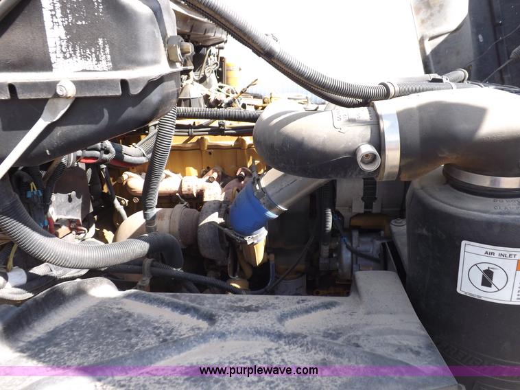 image for item K3999 2003 Freightliner FL70 box truck