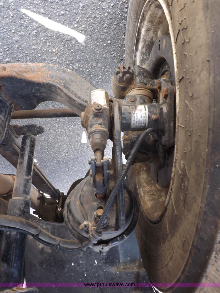 image for item K3999 2003 Freightliner FL70 box truck