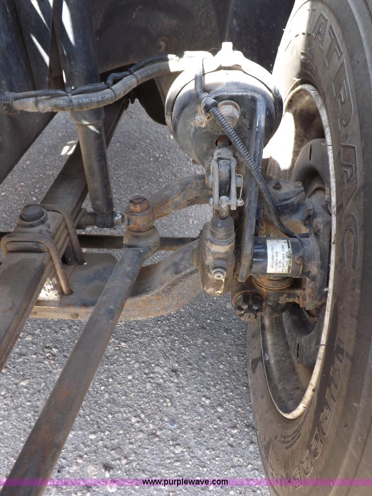 image for item K3999 2003 Freightliner FL70 box truck