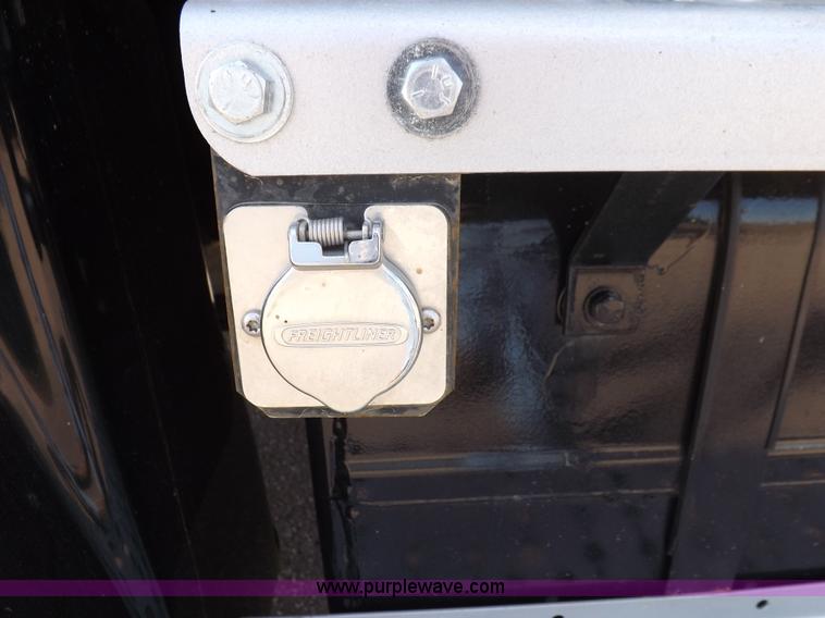 image for item K3999 2003 Freightliner FL70 box truck