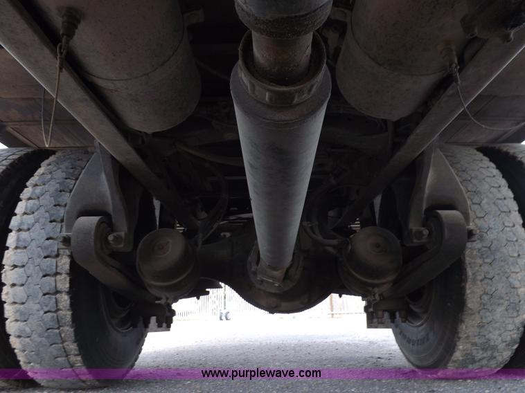 image for item K3999 2003 Freightliner FL70 box truck